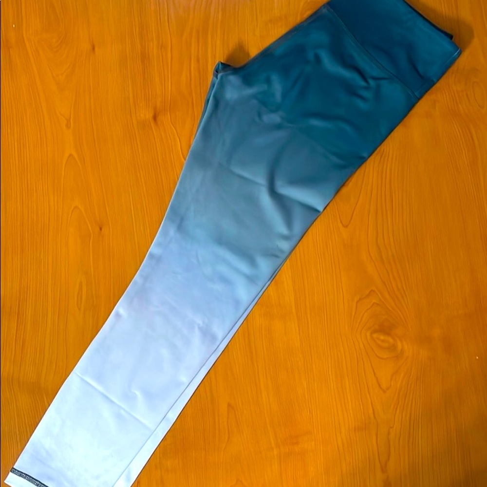 Ladies Size Med. Zyia Ombré yoga pant. $30